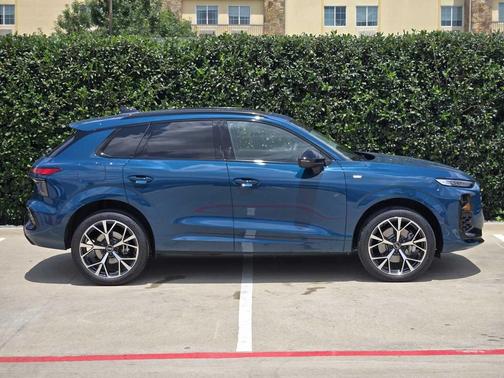 BLUE 2026 Audi Q3 TFSI quattro S tronic