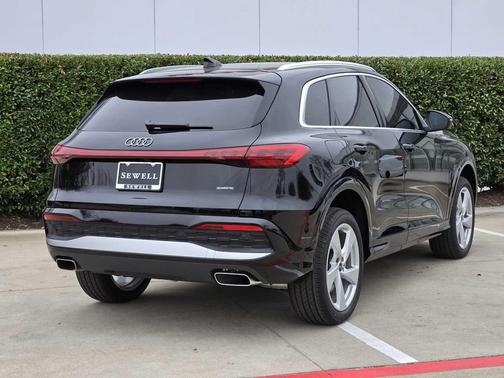 2025 Audi Q5 Premium Plus TFSI quattro S tronic