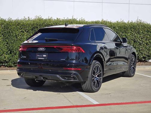 2021 Audi Q8 55 Premium Plus