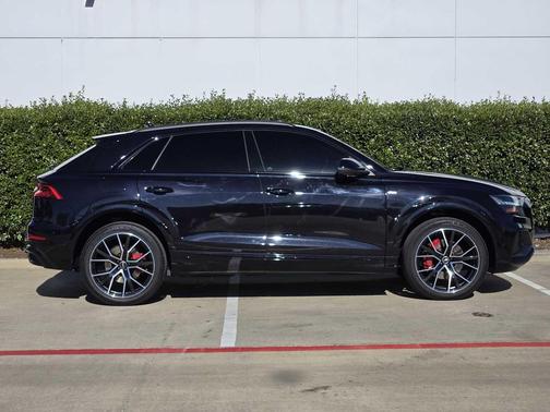2021 Audi Q8 55 Premium Plus