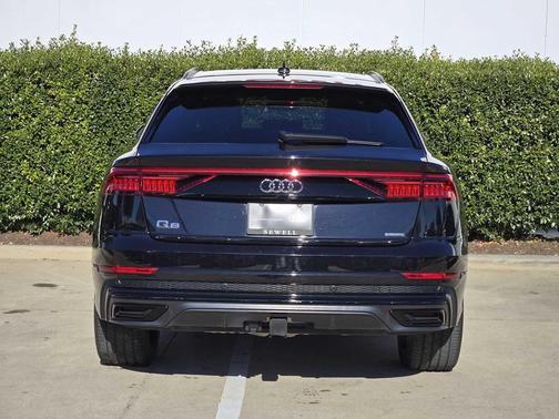 2021 Audi Q8 55 Premium Plus