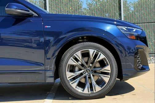 2026 Audi Q8 55 Premium Plus