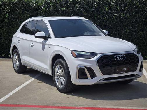 Arkona White 2024 Audi Q5 45 S line Premium