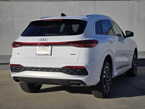 2025 Audi Q5 Premium Plus TFSI quattro S tronic