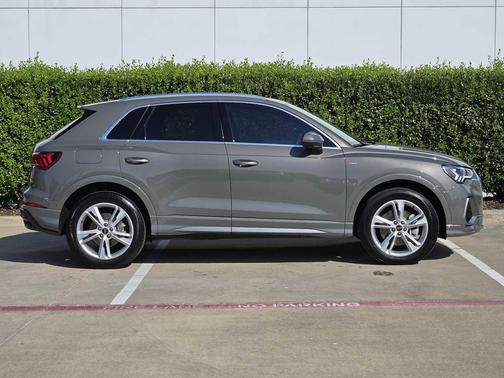 2022 Audi Q3 45 S line Premium Plus