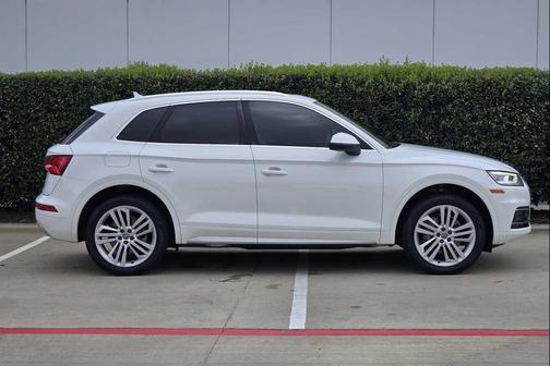 White / Black 2019 Audi Q5 2.0T Premium Plus
