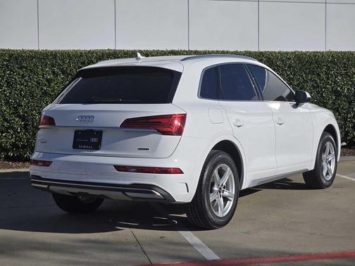 2024 Audi Q5 40 Premium