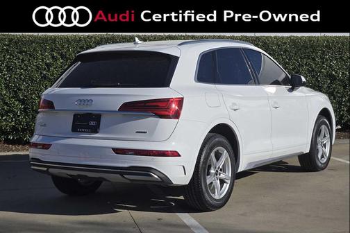 Arkona White 2024 Audi Q5 40 Premium