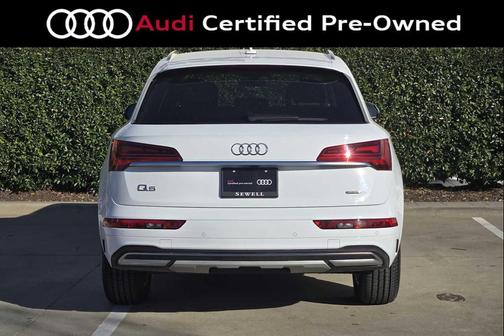 Arkona White 2024 Audi Q5 40 Premium