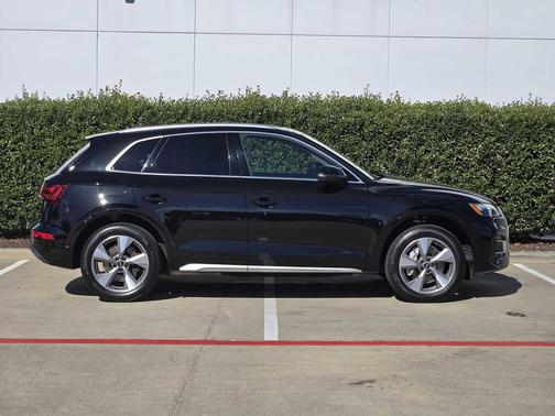 2023 Audi Q5 40 Premium