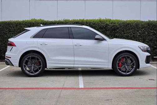 GLACIER WHITE 2025 Audi RS Q8 4.0T