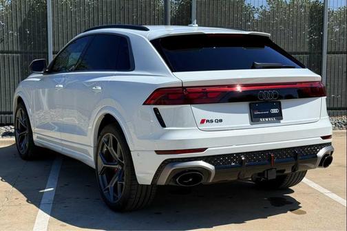 GLACIER WHITE 2025 Audi RS Q8 4.0T
