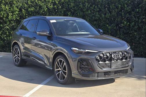 DAYTONA GRAY 2026 Audi Q5 Prestige TFSI quattro S tronic