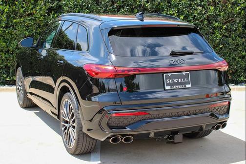 MYTHOS BLACK 2026 Audi SQ5 3.0T Premium Plus