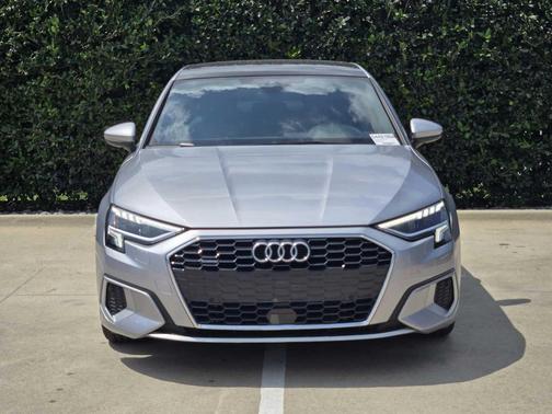 Florett Silver Metallic 2023 Audi A3 Premium