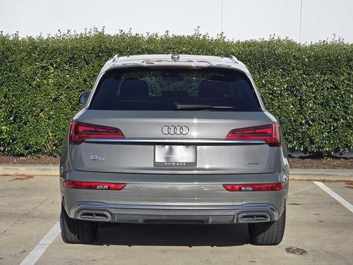2023 Audi Q5 45 S line Prestige