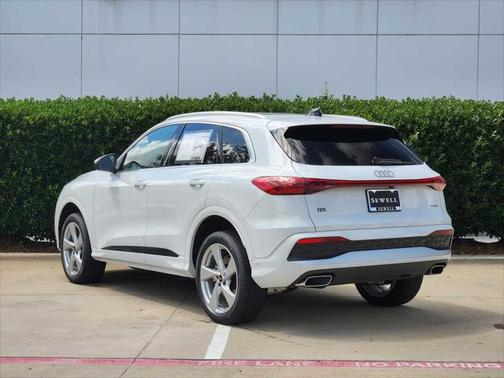 2025 Audi Q5 Premium Plus