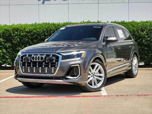 2025 Audi Q7 55 Premium Plus