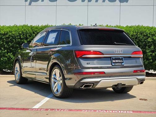 2025 Audi Q7 55 Premium Plus