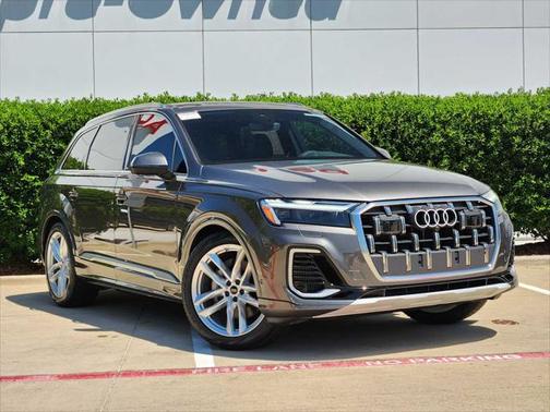 2025 Audi Q7 55 Premium Plus