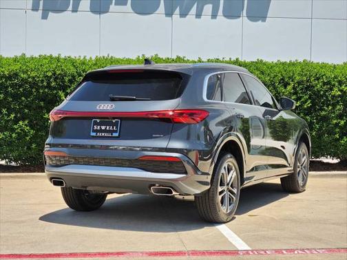 2025 Audi Q5 Premium