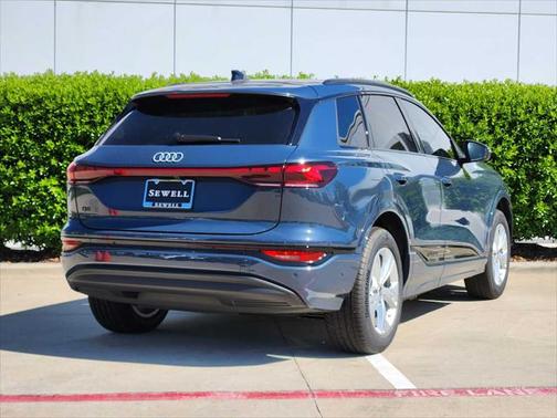 2025 Audi Q6 e-tron Premium Plus
