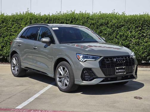 2025 Audi Q3 Premium 45 TFSI S line quattro Tiptronic