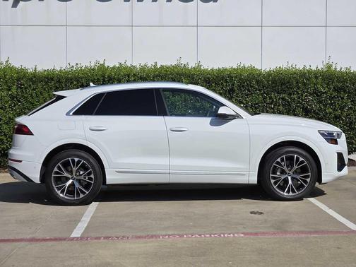 2024 Audi Q8 55 Premium Plus