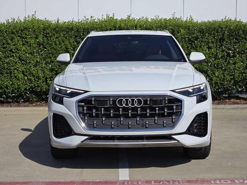 2024 Audi Q8 55 Premium Plus