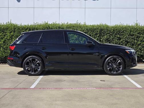 2025 Audi Q7 55 Prestige