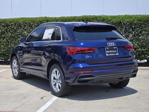 2025 Audi Q3 Premium 45 TFSI S line quattro Tiptronic