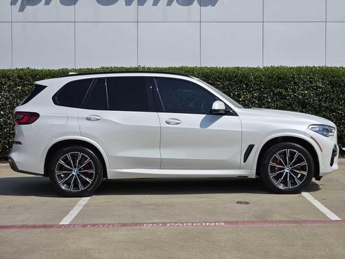 2021 BMW X5 M50i