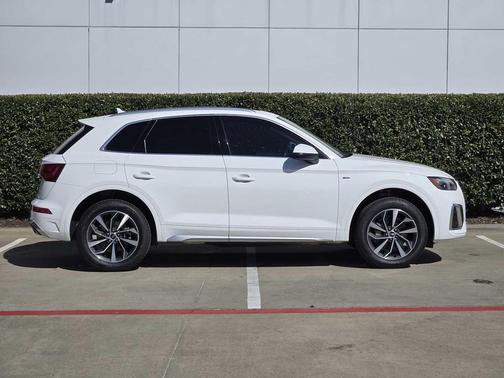 2023 Audi Q5 45 S line Premium Plus
