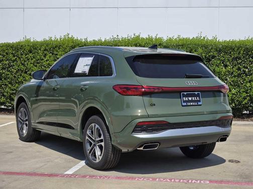 2025 Audi Q5 Premium