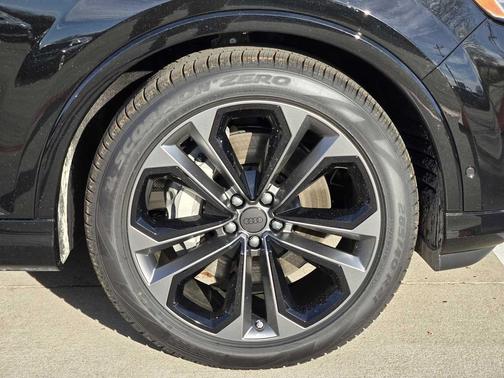 2026 Audi Q7 55 Premium Plus