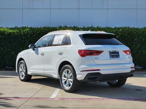 2025 Audi Q3 Premium 45 TFSI S line quattro Tiptronic