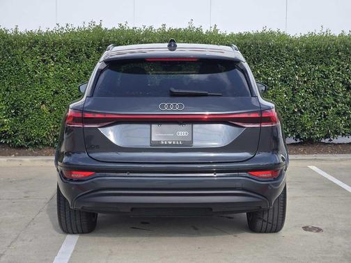 2025 Audi Q6 e-tron Premium Plus