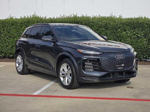 2025 Audi Q6 e-tron Premium Plus