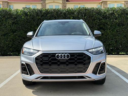 Florett Silver Metallic 2023 Audi Q5 45 S line Prestige