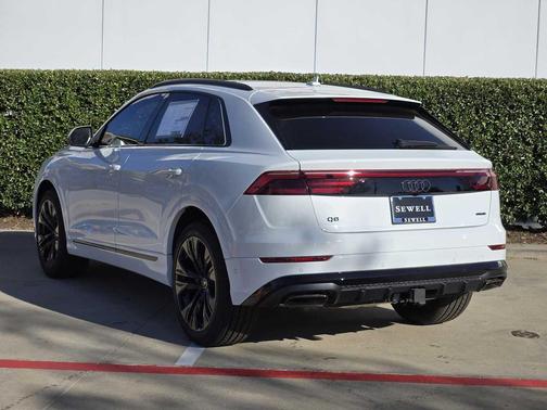 2026 Audi Q8 55 Premium Plus