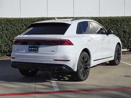 2026 Audi Q8 55 Premium Plus