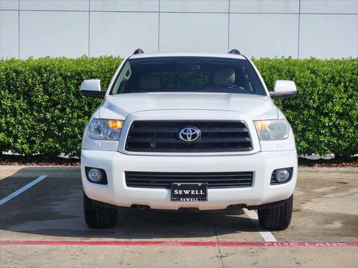 2014 Toyota Sequoia SR5