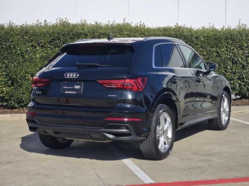 2023 Audi Q3 Premium 45 TFSI S line quattro Tiptronic