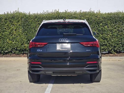 2023 Audi Q3 Premium 45 TFSI S line quattro Tiptronic