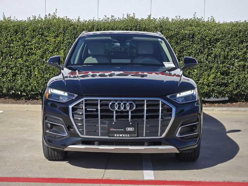 2022 Audi Q5 40 Premium