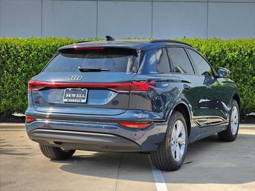 2025 Audi Q6 e-tron Premium Plus