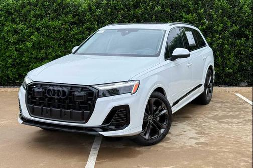 GLACIER WHITE 2026 Audi Q7 55 Prestige
