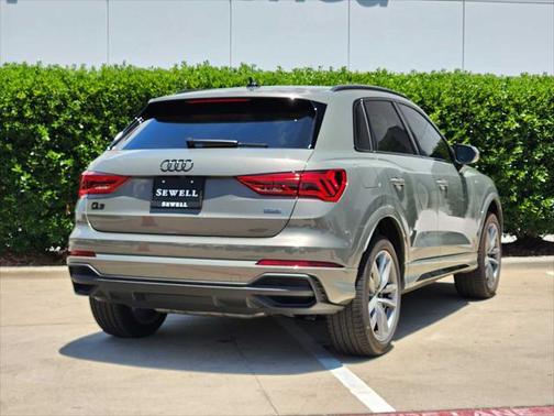 2025 Audi Q3 Premium 45 TFSI S line quattro Tiptronic