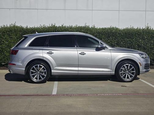 2019 Audi Q7 45 Premium Plus