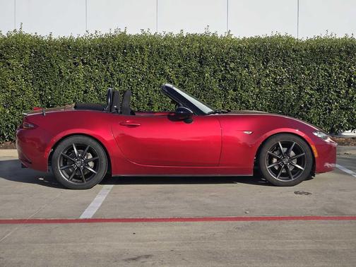 2016 Mazda MX-5 Miata Club